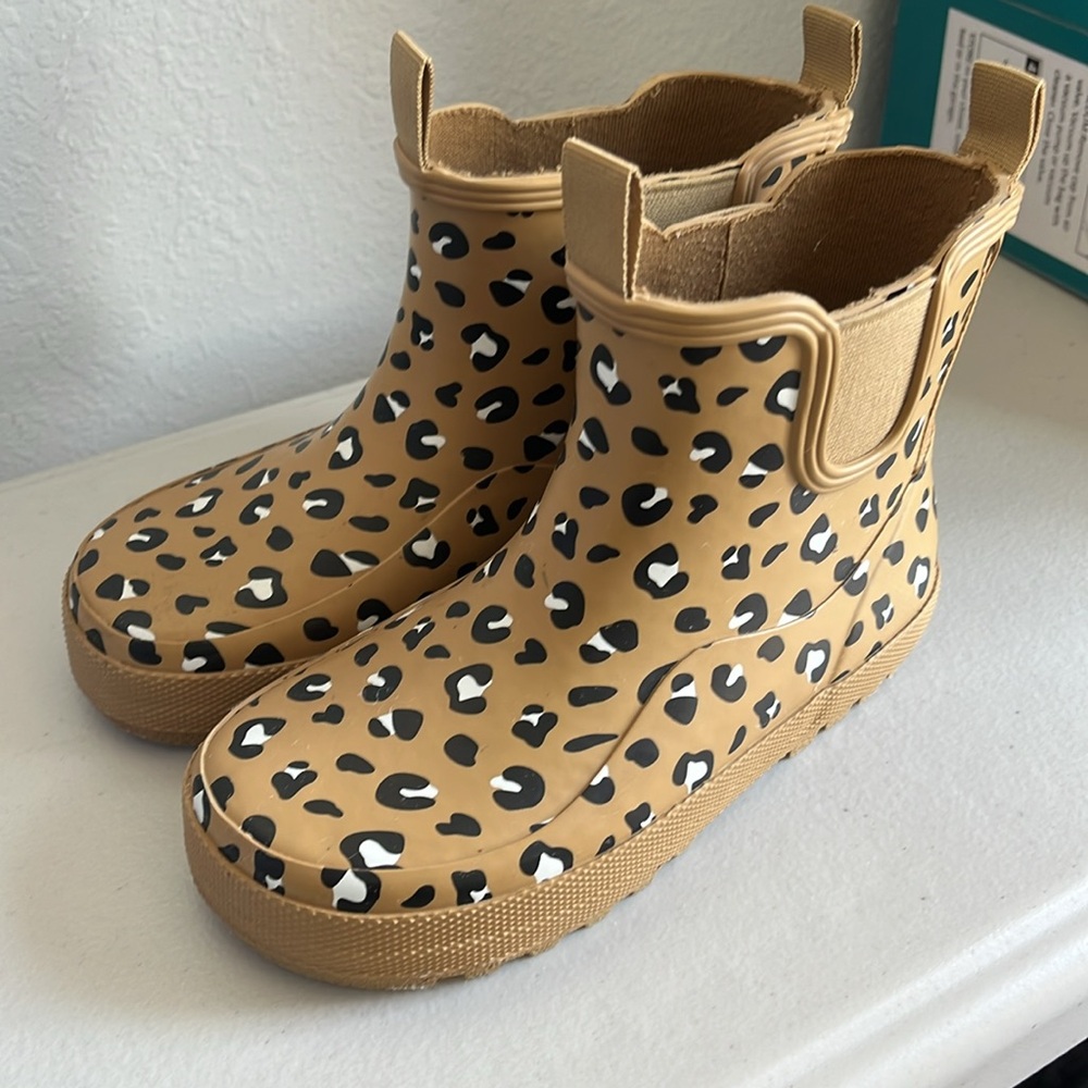 Zara | Leopard Rainboots - Picture 2 of 6